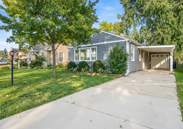 Photo 1 of Single family home for sale at 559 S Park Rd, Lombard, IL 60148 | MLS# 12780100 | Listing updated on 2026-10-09