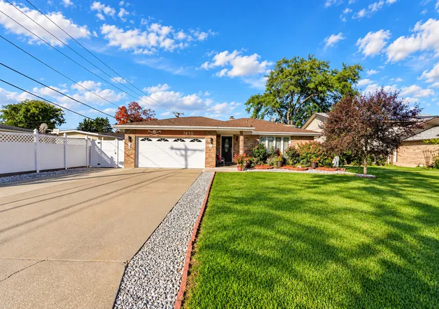 Single family home for sale at 7438 Beloit Ave, Bridgeview, IL 60455 | MLS# 12780105