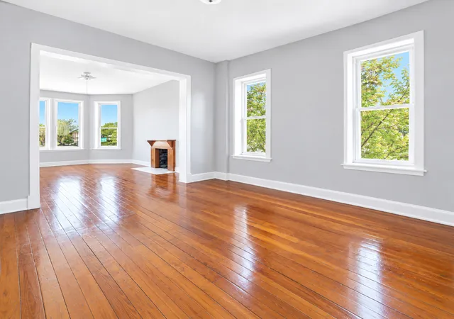 Photo 4 of Townhouse for sale at 901 S Sacramento Blvd, Chicago, IL 60612 | MLS# 12780107 | Listing updated on 2026-10-08