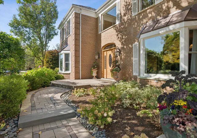 Photo 3 of Single family home for sale at 2342 Mohawk Ln, Glenview, IL 60026 | MLS# 12780109 | Listing updated on 2026-10-20