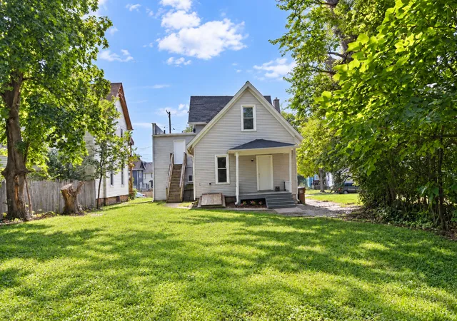 Listing Photo 5 - Condo for sale in building located at 1223-1225 Andrews St, Rockford, IL 61101