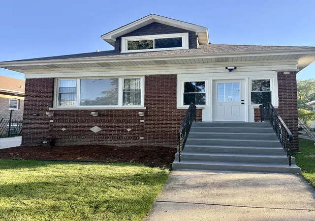 Photo 3 of Single family home for sale at 1413 W 97th Street, Chicago, IL 60643 | MLS# 12780118 | Listing updated on 2026-10-09
