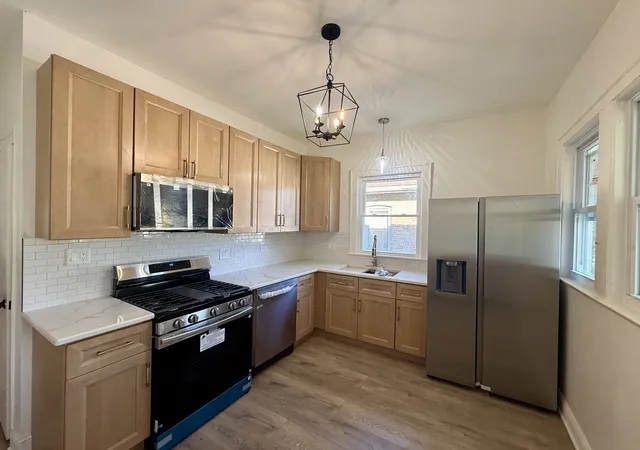 Photo 4 of Single family home for sale at 1413 W 97th Street, Chicago, IL 60643 | MLS# 12780118 | Listing updated on 2026-10-09