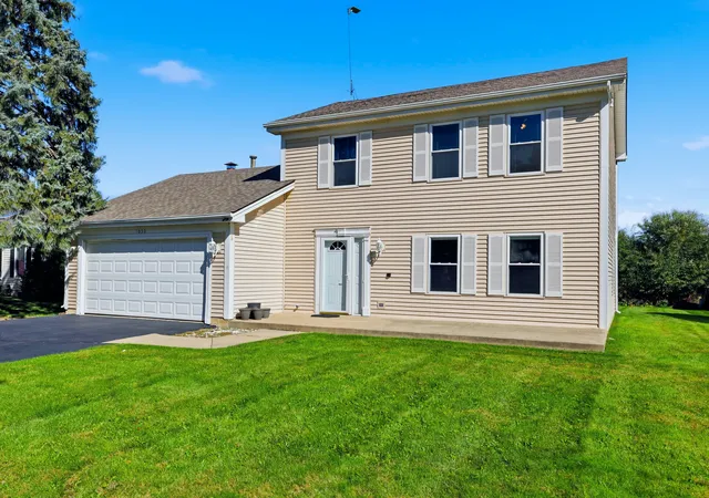 Photo 1 of Single family home for sale at 1050 Applewood Ln, Algonquin, IL 60102 | MLS# 12780119 | Listing updated on 2026-10-09
