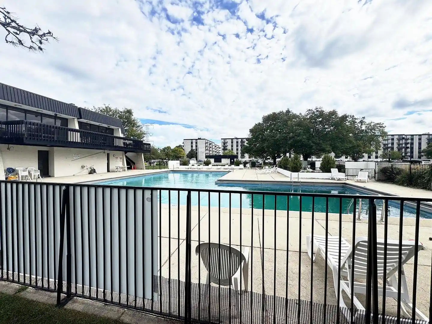 Listing Photo 11 - Condo for sale in 9098 W Ter Dr located at 9098 W Ter Dr, Niles, IL 60714 - Unit #4-K