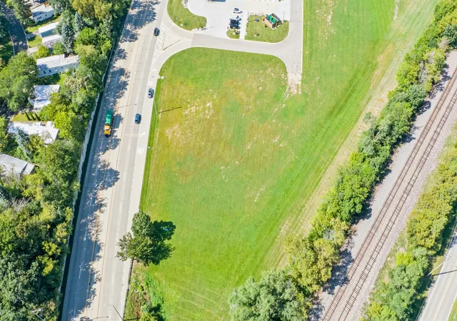 Photo 2 of Land for sale at 4220 Northwest Hwy, Crystal Lake, IL 60014 | MLS# 12780125 | Listing updated on 2026-10-10