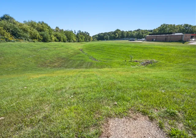 Photo 4 of Land for sale at 4220 Northwest Hwy, Crystal Lake, IL 60014 | MLS# 12780125 | Listing updated on 2026-10-10