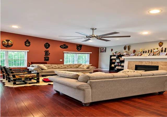Photo 3 of Single family home for sale at 1133 E 83rd 185 Street SE #185, Chicago, IL 60619 | MLS# 12780134 | Listing updated on 2026-10-08