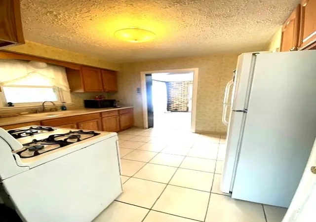 Photo 4 of Single family home for sale at 2428 S 17th Avenue, Broadview, IL 60155 | MLS# 12780142 | Listing updated on 2026-10-22