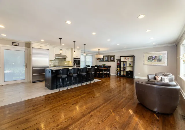 Photo 2 of Single family home for sale at 2612 N Waterman Ave, Arlington Heights, IL 60004 | MLS# 12780143 | Listing updated on 2026-10-09