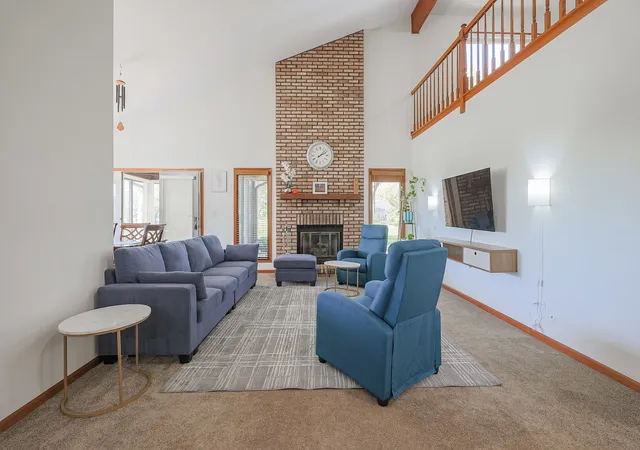 Photo 2 of Townhouse for sale at 1801 Monterey Ct, Hoffman Estates, IL 60169 | MLS# 12780155 | Listing updated on 2026-10-08