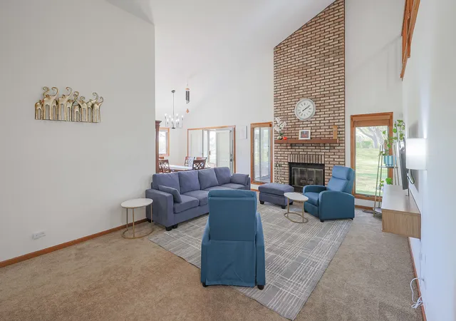 Photo 3 of Townhouse for sale at 1801 Monterey Ct, Hoffman Estates, IL 60169 | MLS# 12780155 | Listing updated on 2026-10-08