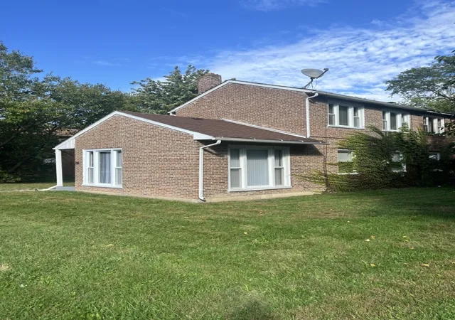 Photo 3 of Townhouse for sale at 9141 S Indiana Ave W, Chicago, IL 60619 | MLS# 12780160 | Listing updated on 2026-10-28