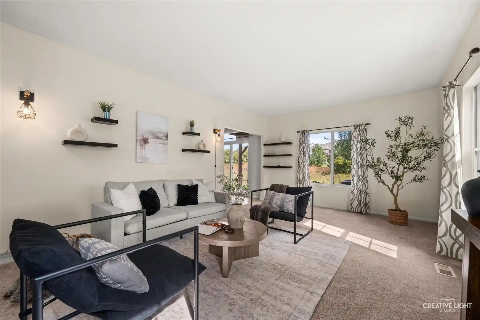 Listing Photo 2 - Condo for sale in 2268 Summerlin Dr located at 2268 Summerlin Dr, Aurora, IL 60503 - Unit #2268