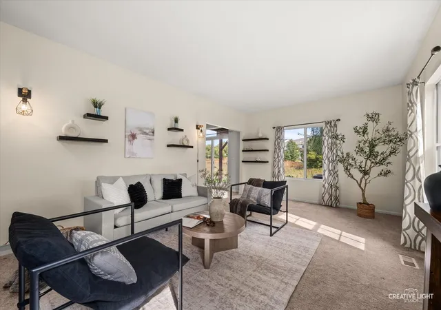 Listing Photo 2 - Condo for sale in building located at 2268 Summerlin Dr, Aurora, IL 60503 - Unit #2268
