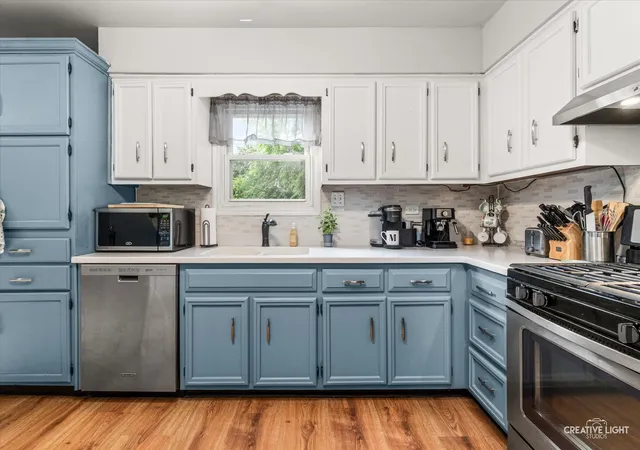 Photo 4 of Single family home for sale at 1350 Leverenz Rd, Naperville, IL 60564 | MLS# 12780171 | Listing updated on 2026-10-08