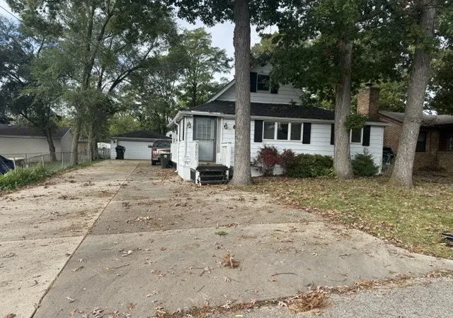 Single family home for sale at 35670 N Laurel Ave, Ingleside, IL 60041 | MLS# 12780185