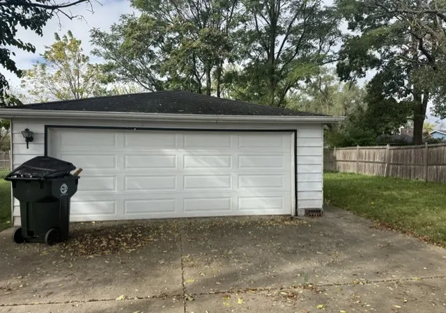 Photo 2 of Single family home for sale at 35670 N Laurel Ave, Ingleside, IL 60041 | MLS# 12780185 | Listing updated on 2026-10-20