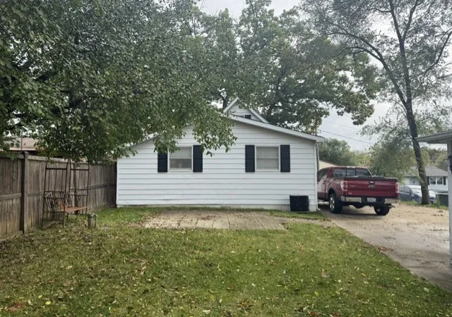Photo 3 of Single family home for sale at 35670 N Laurel Ave, Ingleside, IL 60041 | MLS# 12780185 | Listing updated on 2026-10-20