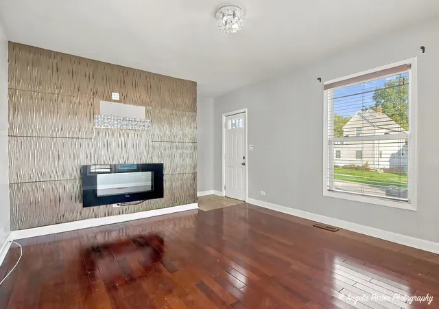 Photo 1 of Single family home for sale at 407 4th Street, Waukegan, IL 60085 | MLS# 12780194 | Listing updated on 2026-10-08