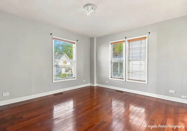 Photo 4 of Single family home for sale at 407 4th Street, Waukegan, IL 60085 | MLS# 12780194 | Listing updated on 2026-10-08