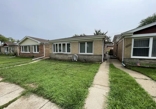 Photo 2 of Single family home for sale at 4253 W Devon Ave, Chicago, IL 60646 | MLS# 12780206 | Listing updated on 2026-10-09