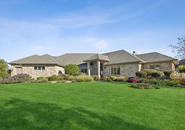 Photo 2 of Single family home for sale at 25860 Prairie Hl Ln, Plainfield, IL 60585 | MLS# 12780208 | Listing updated on 2026-10-08