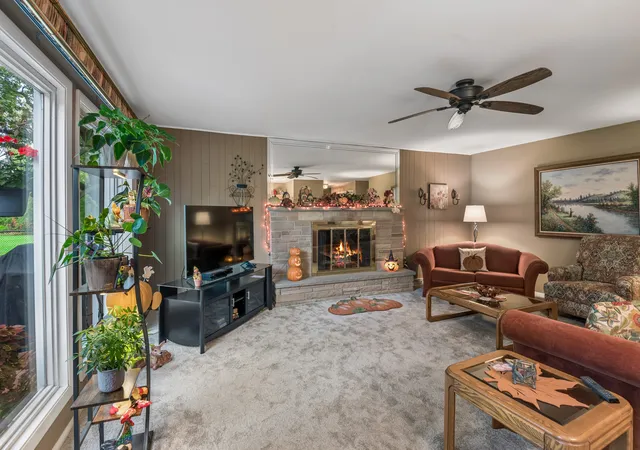 Photo 3 of Single family home for sale at 2228 Hanlon Rd, Libertyville, IL 60048 | MLS# 12780221 | Listing updated on 2026-10-16