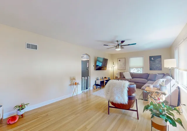 Photo 3 of Single family home for sale at 1324 Hamilton Ave, Elmhurst, IL 60126 | MLS# 12780239 | Listing updated on 2026-10-10
