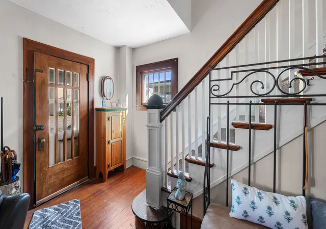 Photo 3 of Single family home for sale at 504 19th Avenue, Moline, IL 61265 | MLS# 12780263 | Listing updated on 2026-10-08
