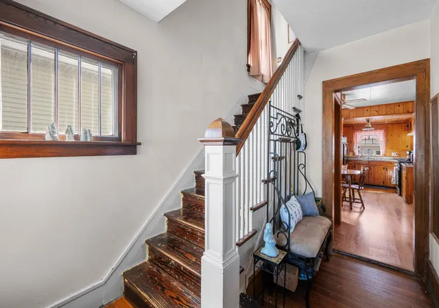 Photo 4 of Single family home for sale at 504 19th Avenue, Moline, IL 61265 | MLS# 12780263 | Listing updated on 2026-10-08