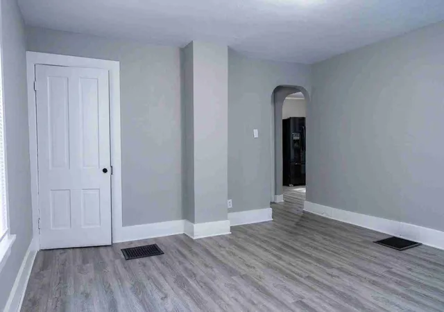 Photo 4 of Single family home for sale at 1432 W 6th Street, Davenport, IA 52802 | MLS# 12780267 | Listing updated on 2026-10-14