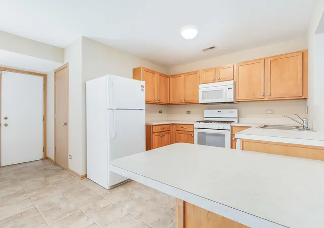 Photo 3 of Single family home for sale at 797 Serendipity Dr, Aurora, IL 60504 | MLS# 12780268 | Listing updated on 2026-10-10