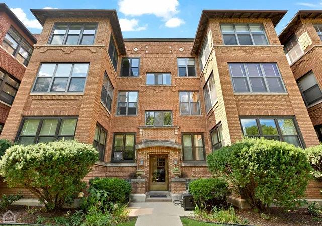 Condo for sale at 4448 N Malden St #3, Chicago, IL 60640 | MLS# 12780269