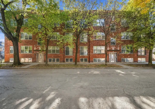 Photo 3 of Condo for sale at 3435 W Berteau #3B, Chicago, IL 60618 | MLS# 12780282 | Listing updated on 2026-10-22
