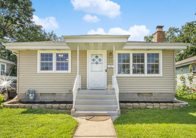 Single family home for sale at 18026 Oakley Ave, Lansing, IL 60438 | MLS# 12780283