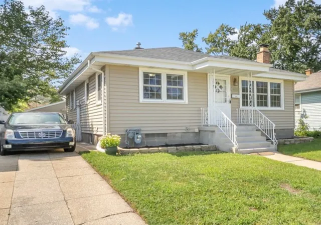 Photo 1 of Single family home for sale at 18026 Oakley Ave, Lansing, IL 60438 | MLS# 12780283 | Listing updated on 2026-10-08