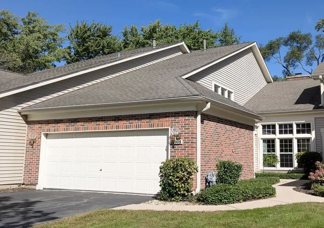 Photo 1 of Townhouse for sale at 305 Stonefield Ct, Schaumburg, IL 60173 | MLS# 12780285 | Listing updated on 2026-10-09