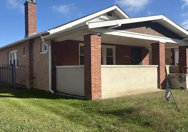 Photo 2 of Single family home for sale at 7929 S Bennett Ave, Chicago, IL 60617 | MLS# 12780310 | Listing updated on 2026-10-08