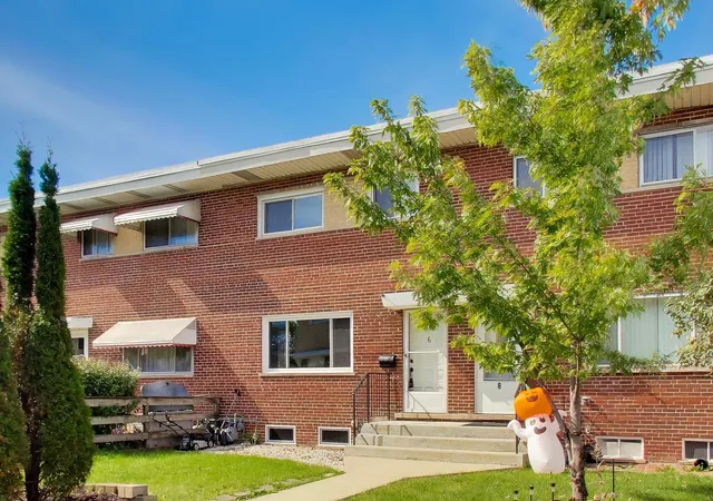 Photo 1 of Townhouse for sale at 6 Judith Ann Dr, Mount Prospect, IL 60056 | MLS# 12780336 | Listing updated on 2026-10-10