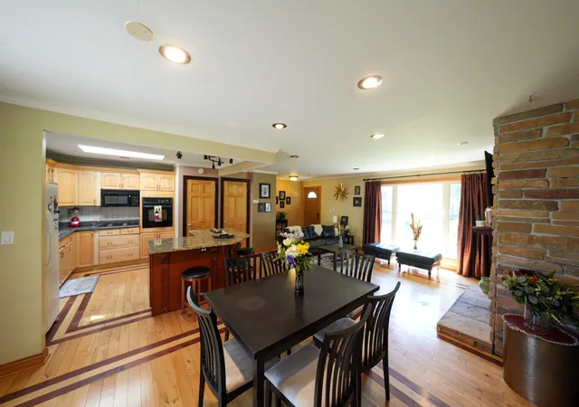 Photo 4 of Single family home for sale at 1534 Sequoia Ln, Darien, IL 60561 | MLS# 12780345 | Listing updated on 2026-10-08