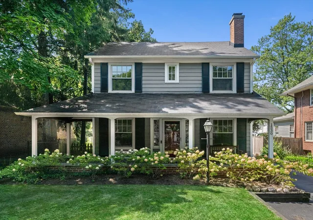 Photo 2 of Single family home for sale at 1530 Oakwood Ave, Highland Park, IL 60035 | MLS# 12780388 | Listing updated on 2026-10-08