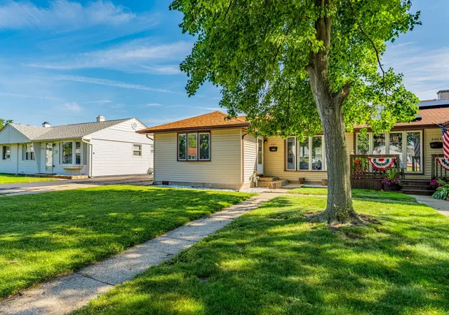 Photo 1 of Townhouse for sale at 8801 S Kilbourn Ave, Hometown, IL 60456 | MLS# 12780389 | Listing updated on 2026-10-08