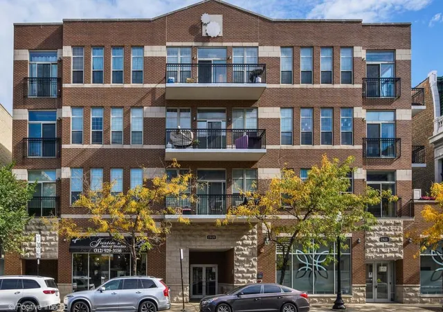 Condo for sale at 1919 S Michigan Ave #302, Chicago, IL 60616 | MLS# 12780397