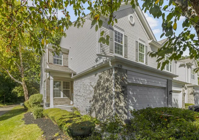 Photo 1 of Townhouse for sale at 1420 Yellowstone Dr, Streamwood, IL 60107 | MLS# 12780400 | Listing updated on 2026-10-08