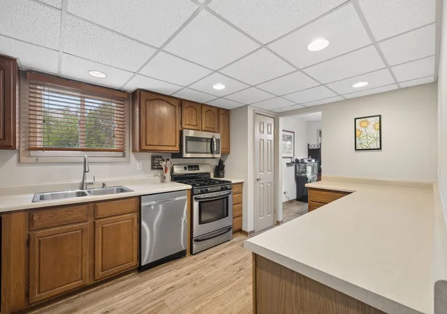 Photo 3 of Townhouse for sale at 216 Douglass Way, Bolingbrook, IL 60440 | MLS# 12780401 | Listing updated on 2026-10-08