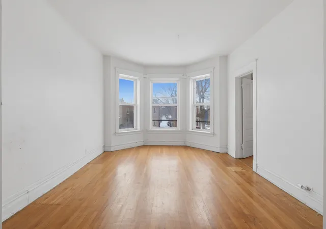 Listing Photo 4 - Condo for sale in building located at 4912 W Fulton St, Chicago, IL 60644