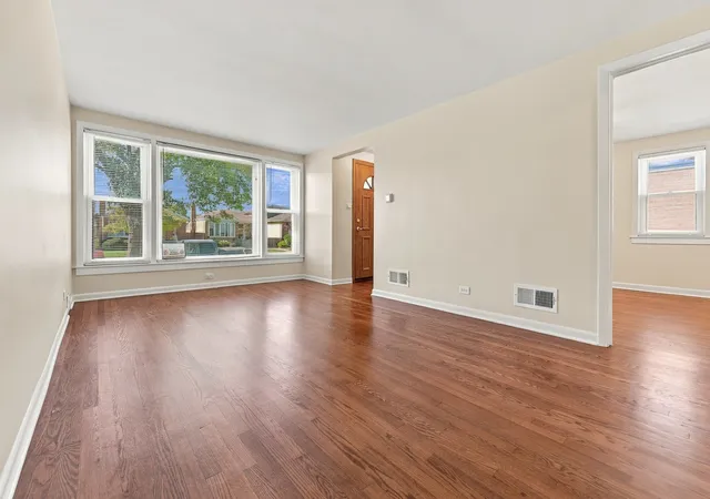 Photo 2 of Single family home for sale at 5115 S Mcvicker Ave, Chicago, IL 60638 | MLS# 12780419 | Listing updated on 2026-10-08