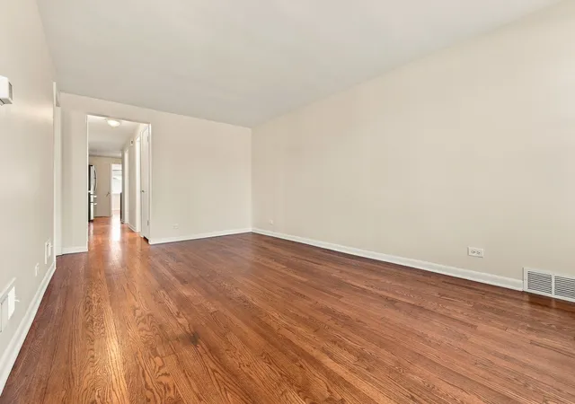 Photo 4 of Single family home for sale at 5115 S Mcvicker Ave, Chicago, IL 60638 | MLS# 12780419 | Listing updated on 2026-10-08