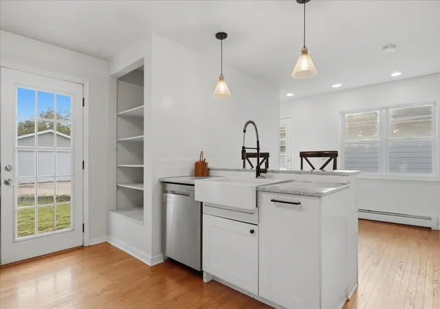 Photo 4 of Single family home for sale at 1103 Chicago Ave, Dixon, IL 61021 | MLS# 12780443 | Listing updated on 2026-10-08